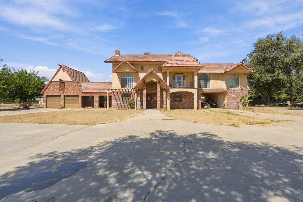Photo of 34001 Rd 140 A #A, Visalia, CA 93292 (MLS # 244198)