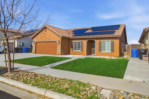 Photo of 636 Castellina Street, Lemoore, CA 93245 (MLS # 239237)