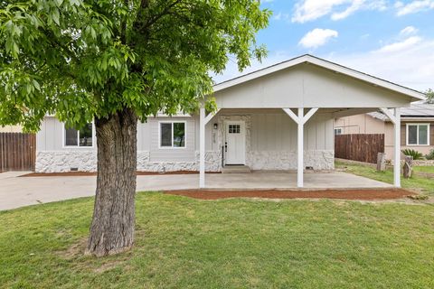 Photo of 215 Lombardy Lane, Lemoore, CA 93245 (MLS # 240760)
