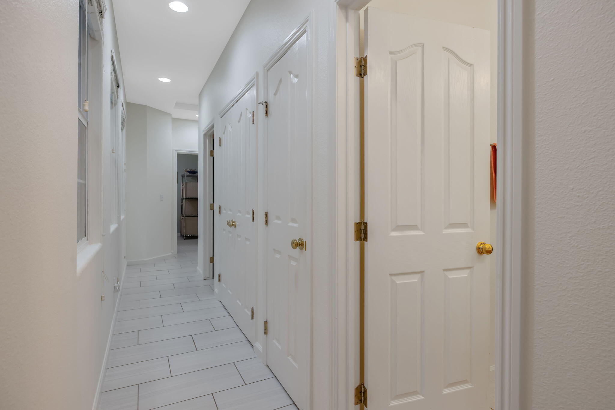 Hanford, California 93230, United States, 4 Bedrooms Bedrooms, ,2 BathroomsBathrooms,Residential,Active,249343