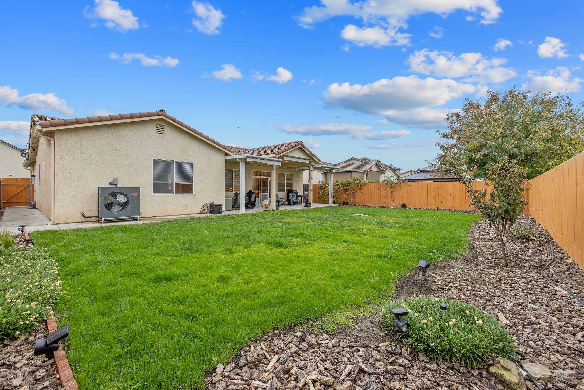 Hanford, California 93230, United States, 4 Bedrooms Bedrooms, ,2 BathroomsBathrooms,Residential,Active,249343