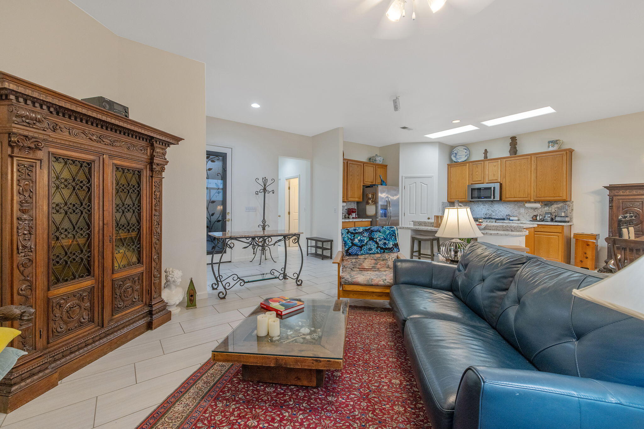 Hanford, California 93230, United States, 4 Bedrooms Bedrooms, ,2 BathroomsBathrooms,Residential,Active,249343