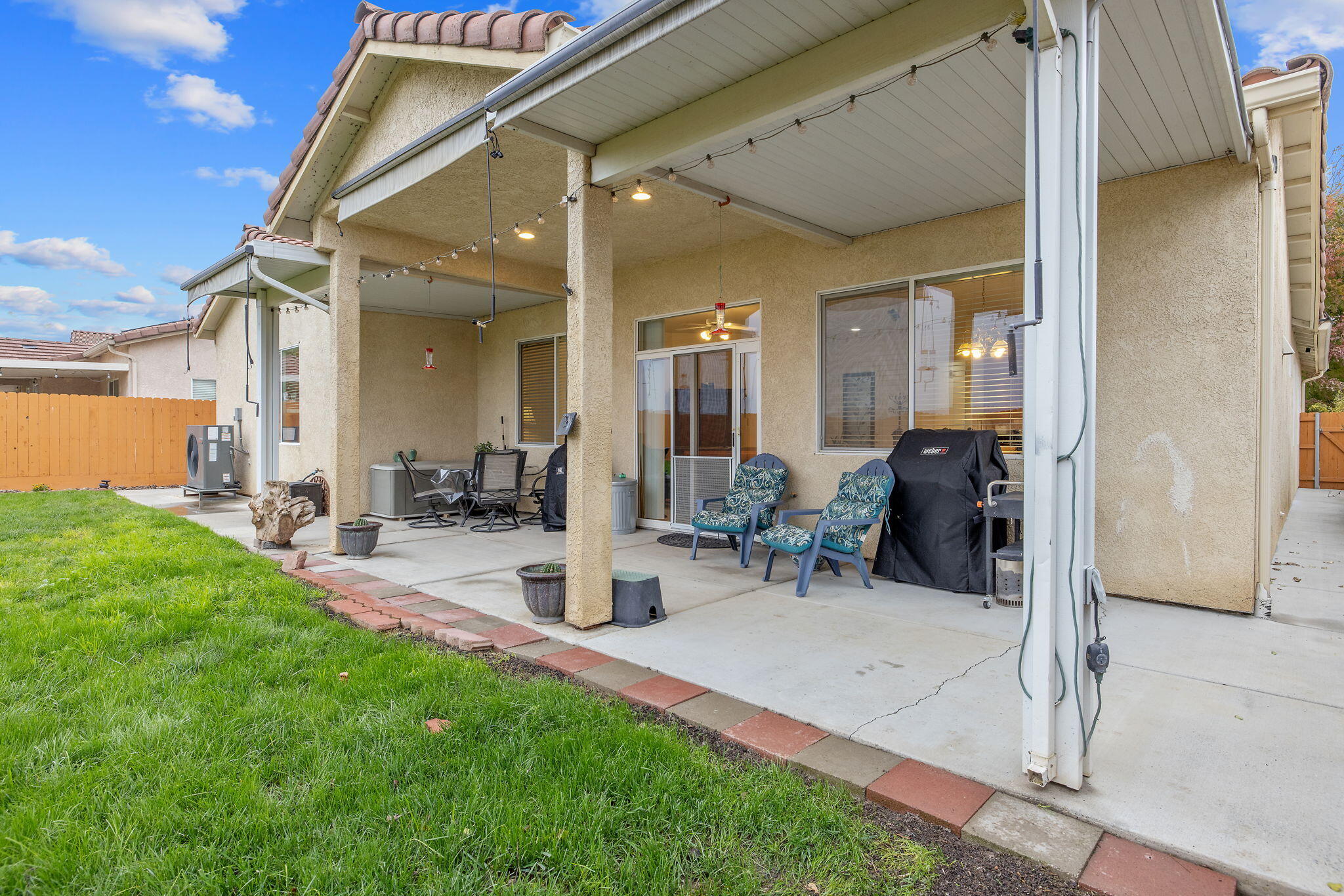 Hanford, California 93230, United States, 4 Bedrooms Bedrooms, ,2 BathroomsBathrooms,Residential,Active,249343