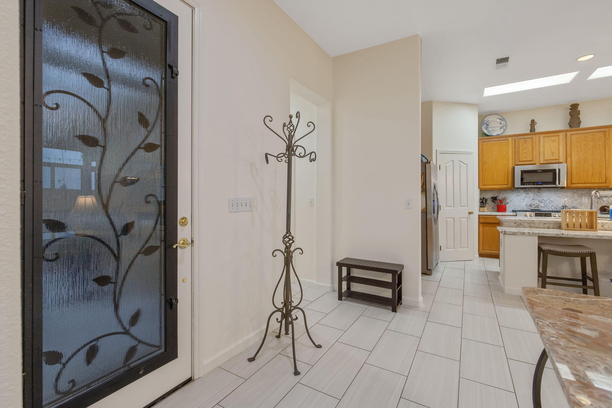 Hanford, California 93230, United States, 4 Bedrooms Bedrooms, ,2 BathroomsBathrooms,Residential,Active,249343