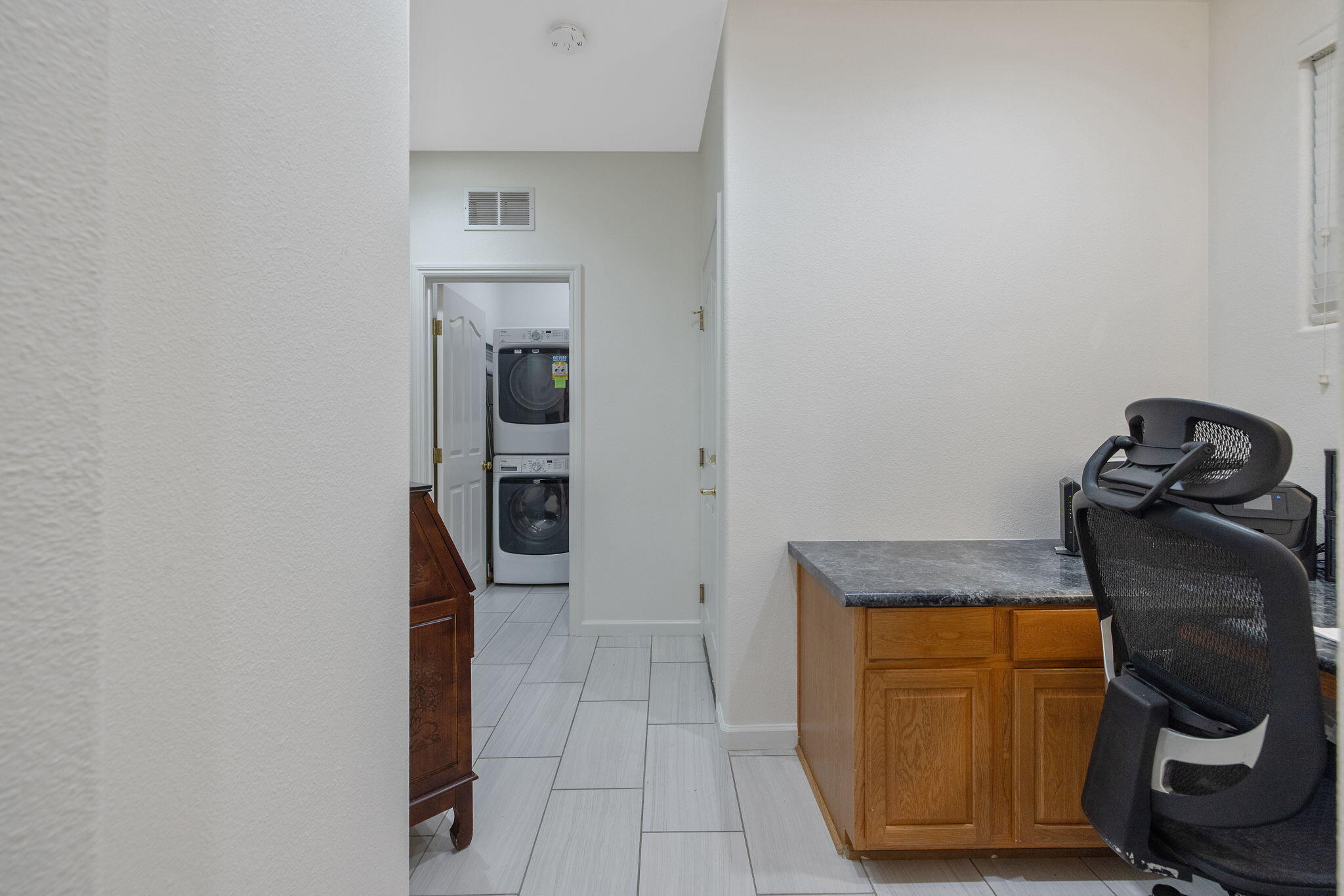 Hanford, California 93230, United States, 4 Bedrooms Bedrooms, ,2 BathroomsBathrooms,Residential,Active,249343