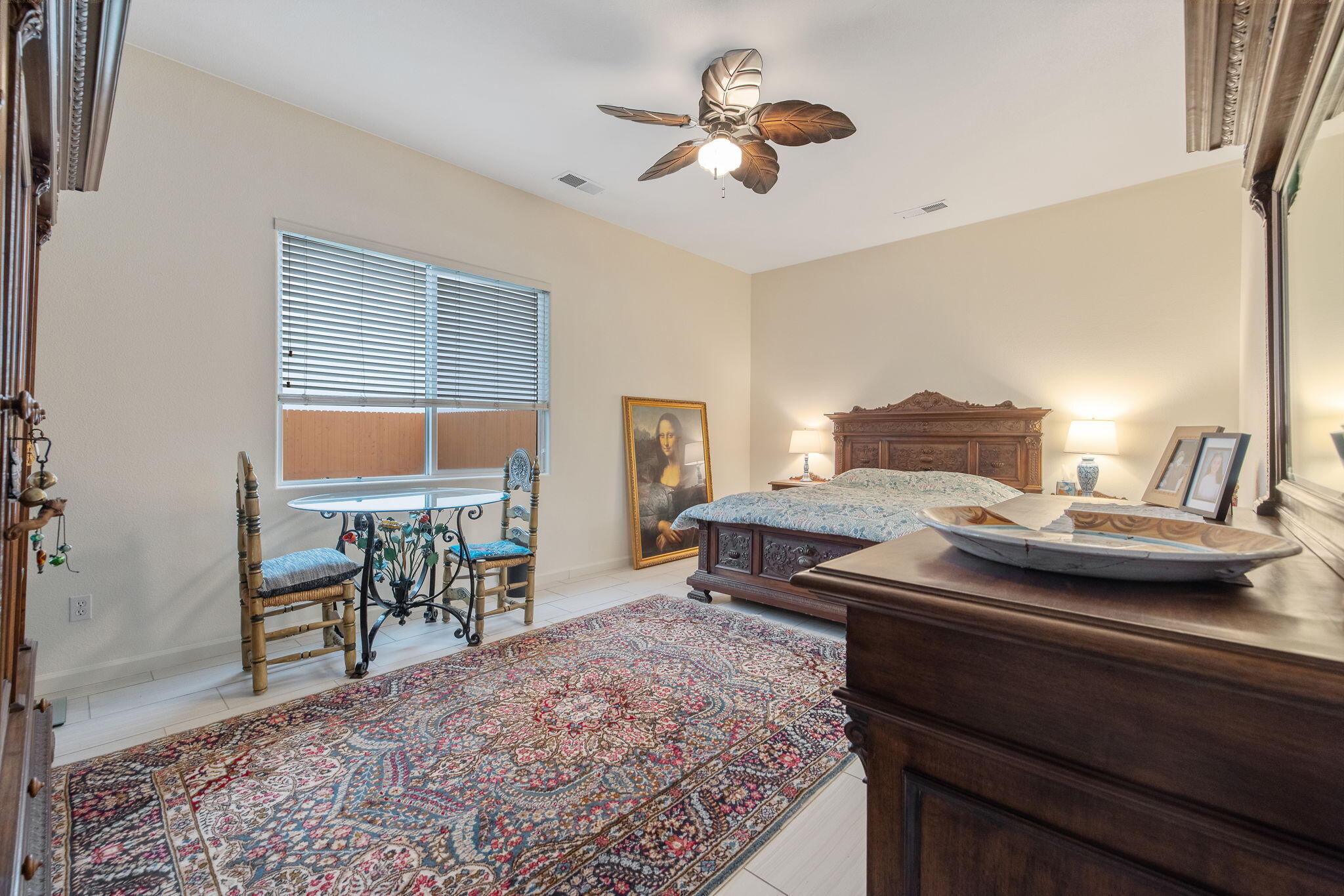 Hanford, California 93230, United States, 4 Bedrooms Bedrooms, ,2 BathroomsBathrooms,Residential,Active,249343