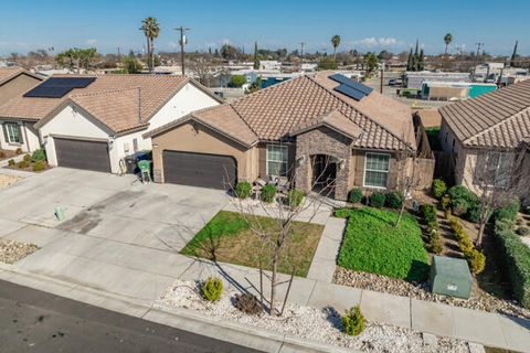 Photo of 1150 Fire Fall Avenue, Lemoore, CA 93245 (MLS # 239803)