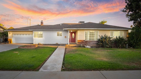 Photo of 475 W Alice Avenue, Porterville, CA 93257 (MLS # 242991)