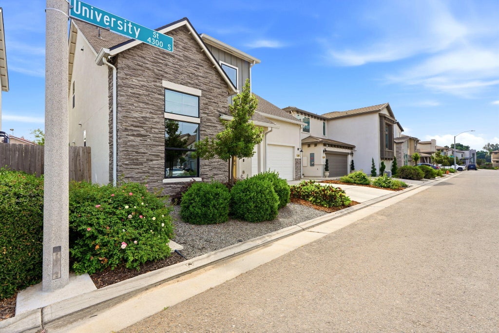 Photo of 4432 S University Street, Visalia, CA 93277 (MLS # 240741)