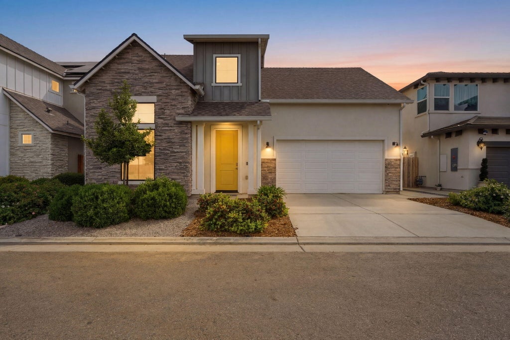 Photo of 4432 S University Street, Visalia, CA 93277 (MLS # 240741)