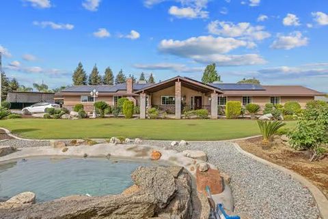 Photo of 27906 Morgans Drive, Exeter, CA 93221 (MLS # 241306)