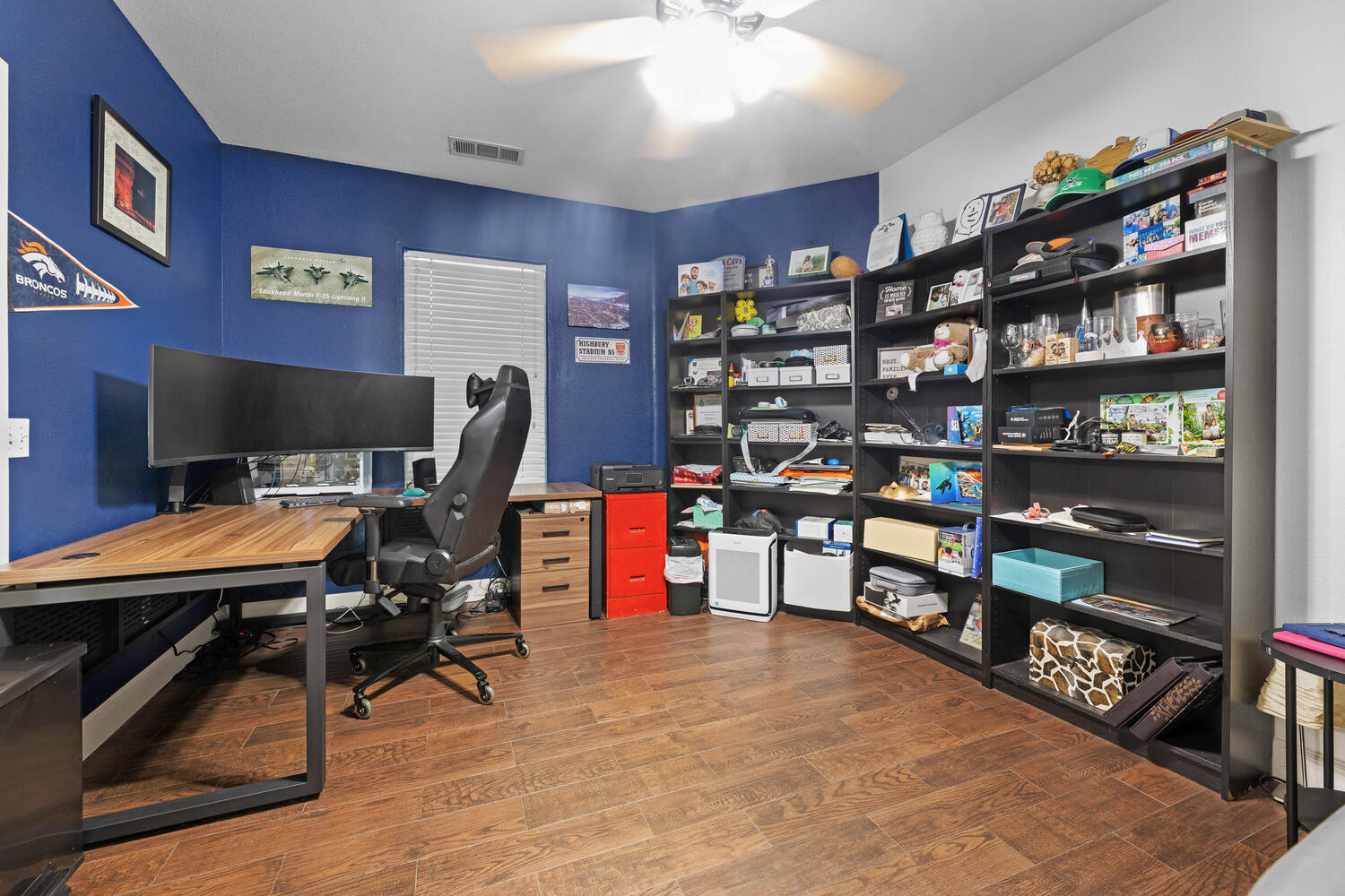 Tulare, California 93274, United States, 3 Bedrooms Bedrooms, ,2 BathroomsBathrooms,Residential,Active,94619