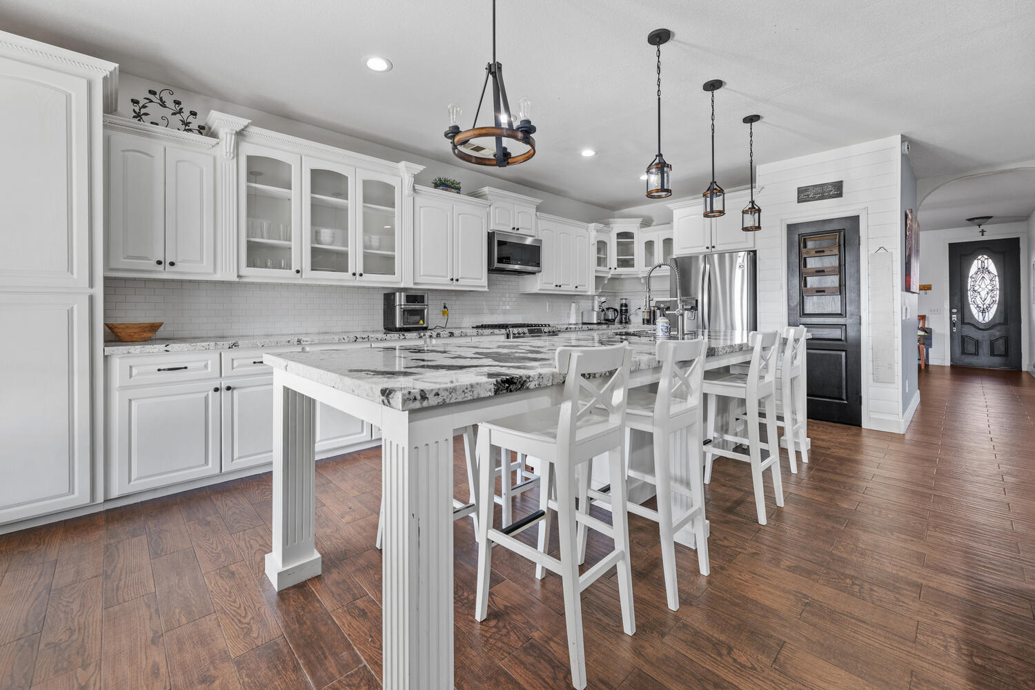 Tulare, California 93274, United States, 3 Bedrooms Bedrooms, ,2 BathroomsBathrooms,Residential,Active,94619