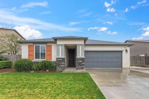 Photo of 3917 E Myrtle Avenue, Visalia, CA 93292 (MLS # 239723)