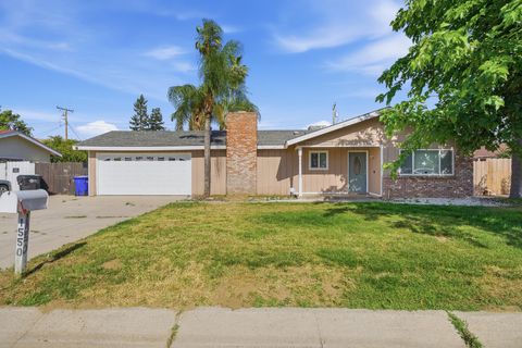 Photo of 1550 Lowery Street, Porterville, CA 93257 (MLS # 241297)