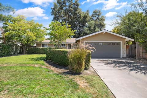 Photo of 1730 S Atwood Street, Visalia, CA 93277 (MLS # 243406)