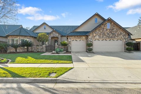 Photo of 239 N Preston Street, Visalia, CA 93291 (MLS # 239440)