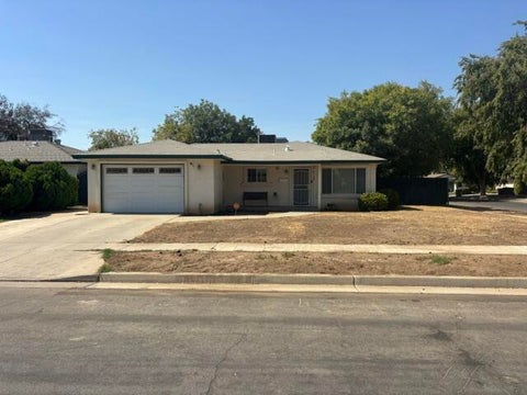 Photo of 3955 N Ricewood Avenue, Fresno, CA 93705 (MLS # 244231)