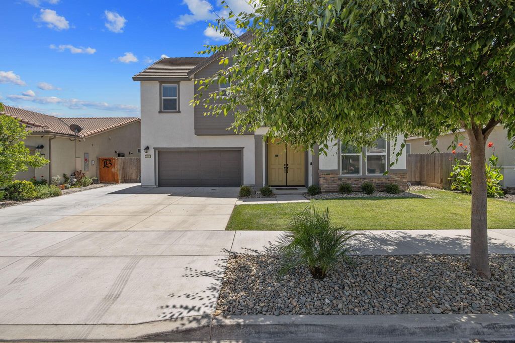 Photo of 3201 E Harter Avenue, Visalia, CA 93292 (MLS # 241724)