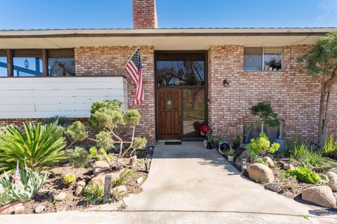 Photo of 16610 Mustang Drive, Springville, CA 93265 (MLS # 240029)