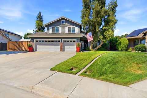 Photo of 5640 W Monte Verde Court, Visalia, CA 93277 (MLS # 241254)