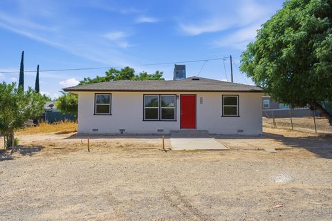 Photo of 110 Edwards Street, Kettleman City, CA 93239 (MLS # 240873)