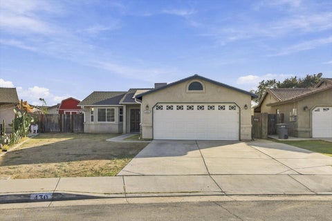 Photo of 430 Avenida Ruiz, Delano, CA 93215 (MLS # 244556)