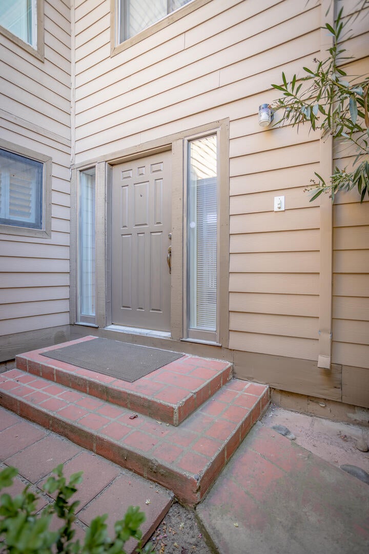 Photo of 1214 S Kent Street, Visalia, CA 93277 (MLS # 243935)