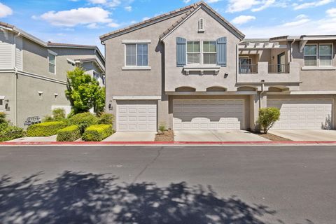 Photo of 2117 Boccioni Lane, Clovis, CA 93611 (MLS # 242397)