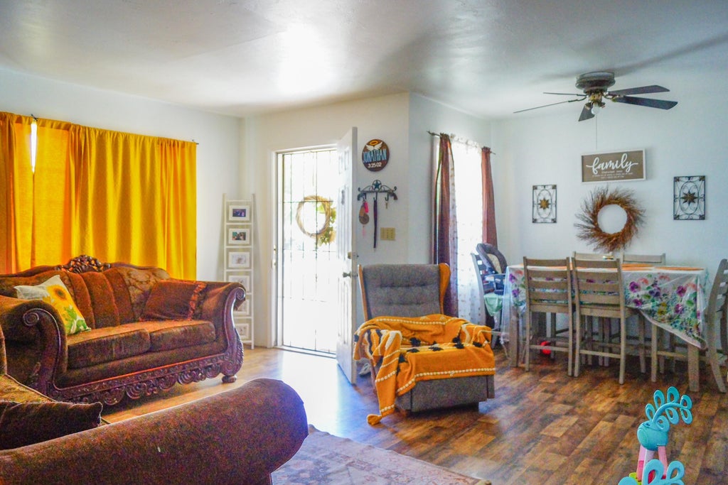 Photo of 1328 N Leslie Street, Visalia, CA 93291 (MLS # 244511)