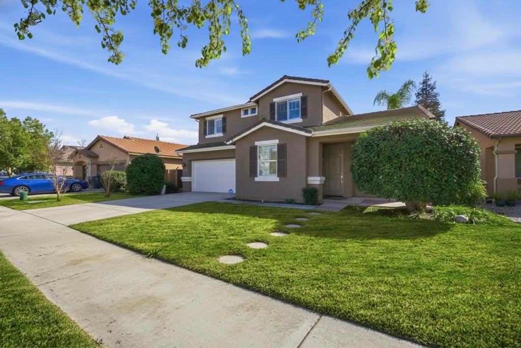 Photo of 6229 W Ceres, Visalia, CA 93291 (MLS # 240582)