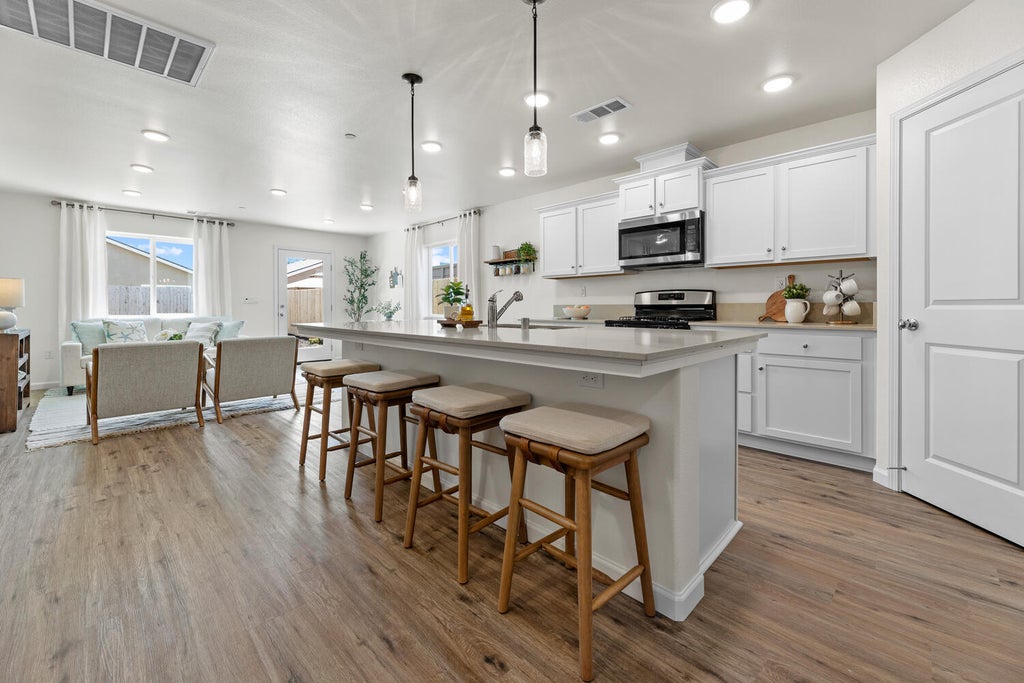 Photo of 30665 Marigold Road, Visalia, CA 93291 (MLS # 243776)