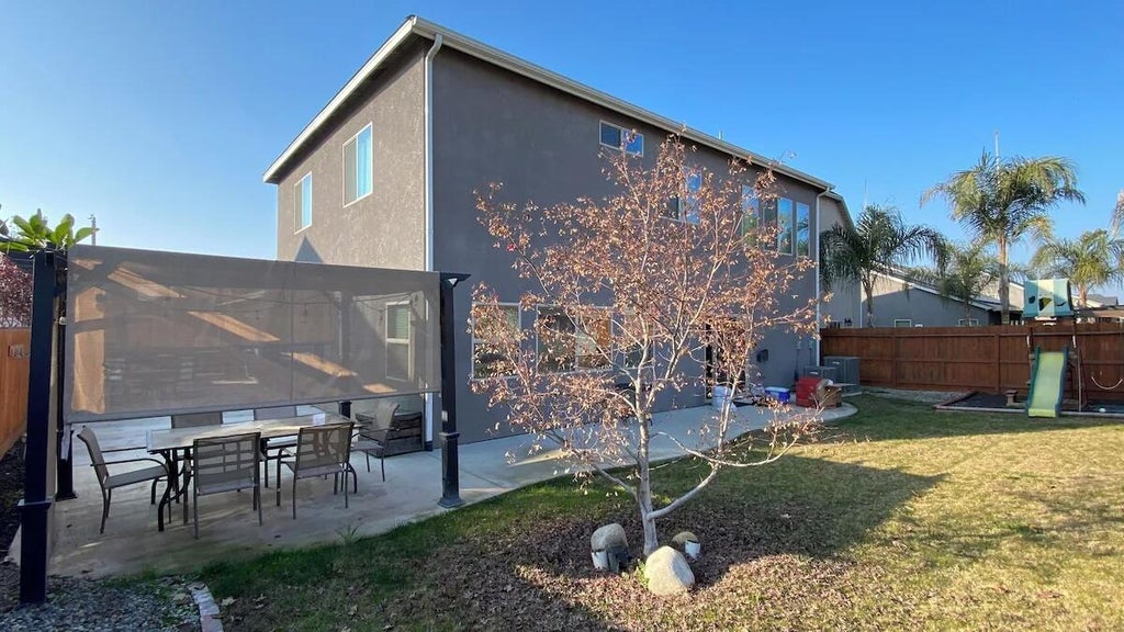 Photo of 2260 N Shady Street, Visalia, CA 93291 (MLS # 243396)