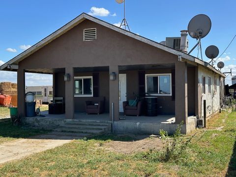 Photo of 7599 Avenue 152, Tipton, CA 93272 (MLS # 240840)