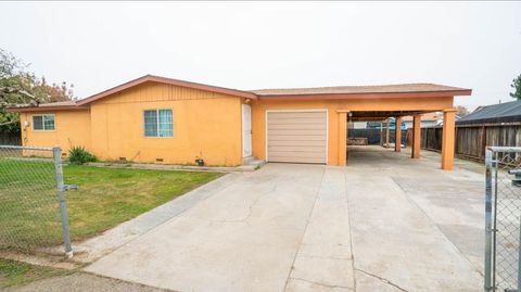 Photo of 790 Rose Lane, Porterville, CA 93257 (MLS # 238683)
