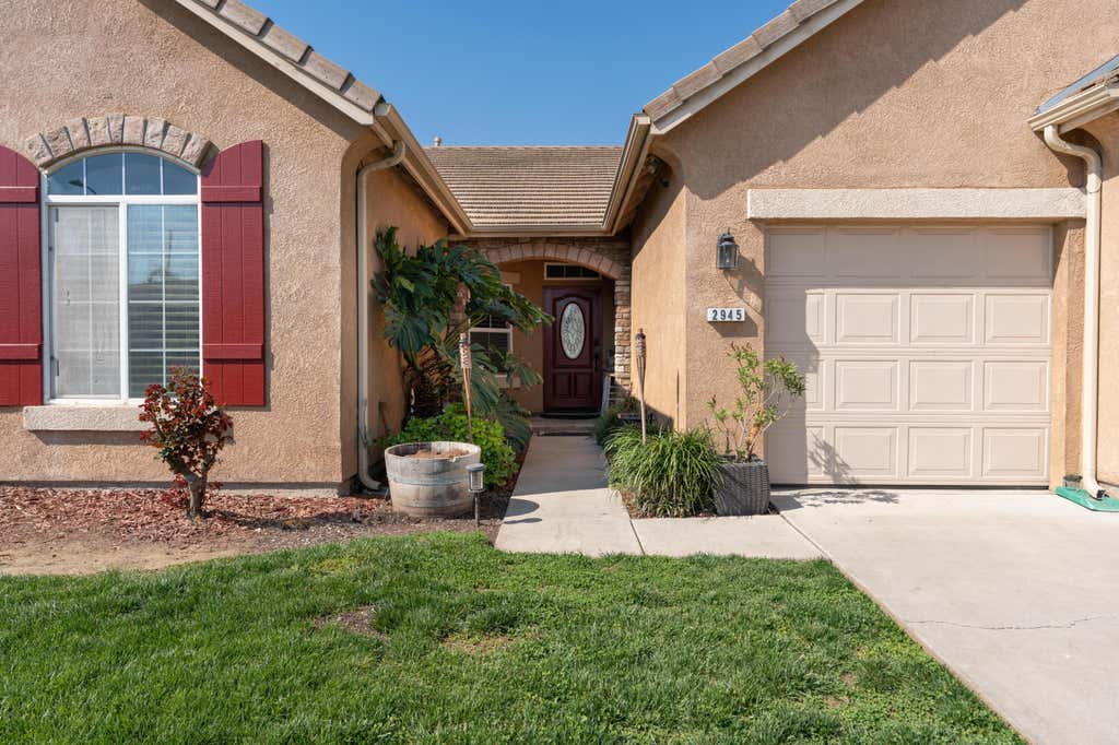 Photo of 2945 S Arkle Street, Visalia, CA 93292 (MLS # 240186)
