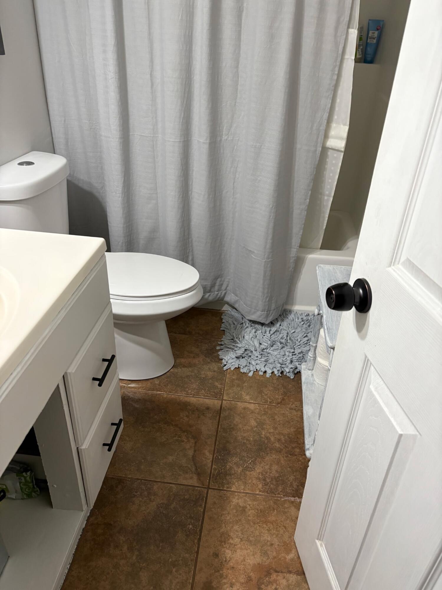 Kingsburg, California 93631, United States, 2 Bedrooms Bedrooms, ,2 BathroomsBathrooms,Residential,Active,246425