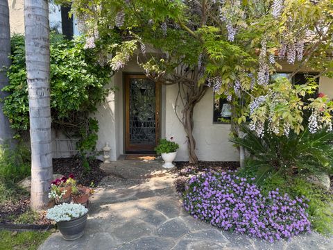 Photo of 40820 Oak Ridge Drive, Three Rivers, CA 93271 (MLS # 232921)