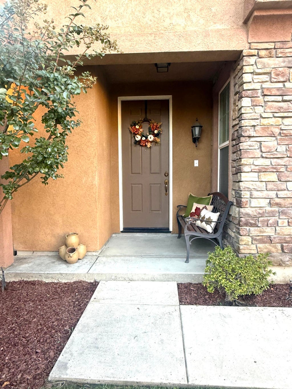 Photo of 1421 N Cortona Court, Visalia, CA 93291 (MLS # 244452)
