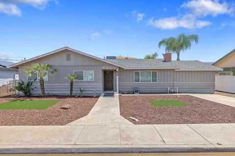 Photo of 1228 W Linda Vista Avenue, Porterville, CA 93257 (MLS # 241283)