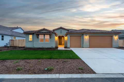 Photo of 6521 W Wood Drive Lot1048 #Lot1048, Visalia, CA 93277 (MLS # 237860)