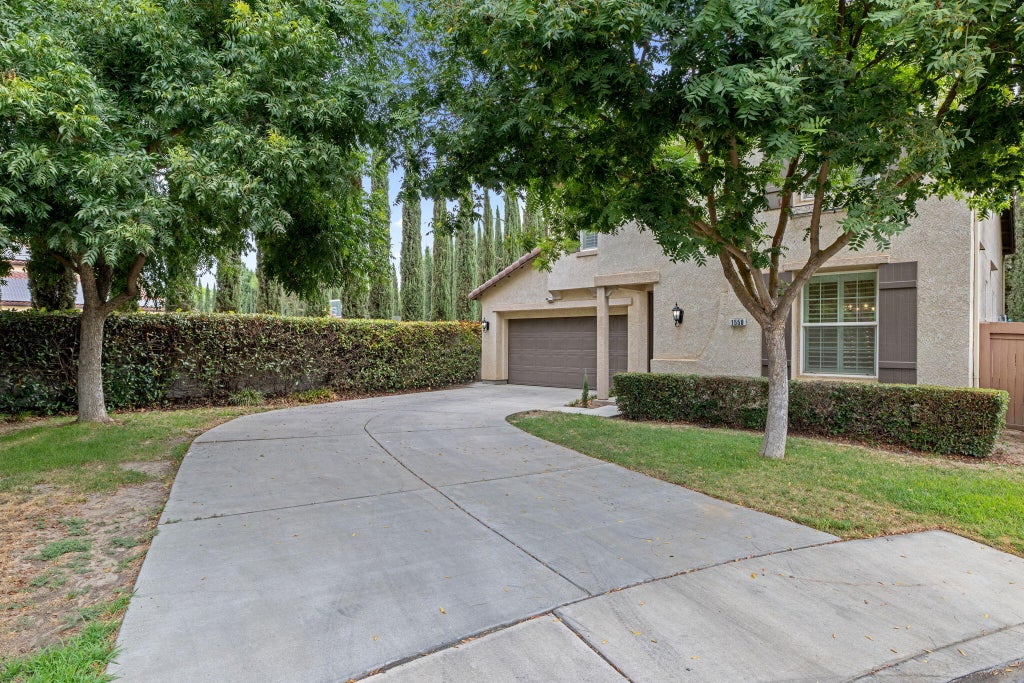 Photo of 1558 N Pisa Street, Visalia, CA 93291 (MLS # 243838)
