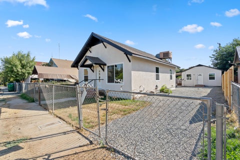Photo of 19715 Guthrie Drive, Strathmore, CA 93267 (MLS # 243090)