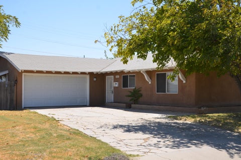 Photo of 19663 Royal Lane, Lemoore, CA 93245 (MLS # 243310)