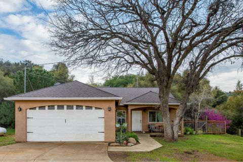 Photo of 39313 Squaw Valley Road, Yokuts Valley, CA 93675 (MLS # 240118)