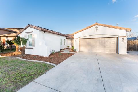 Photo of 1360 N Jennifer Way, Porterville, CA 93257 (MLS # 240196)