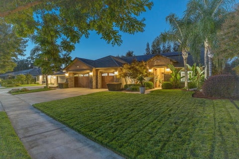 Photo of 4042 W Lark, Visalia, CA 93291 (MLS # 244684)