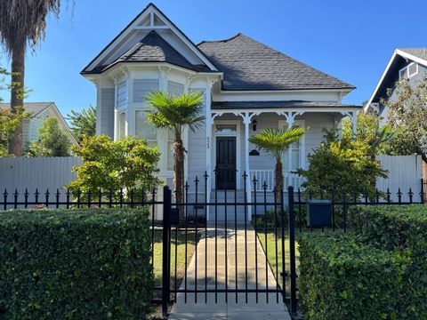 Photo of 523 N Locust Street, Visalia, CA 93291 (MLS # 238013)