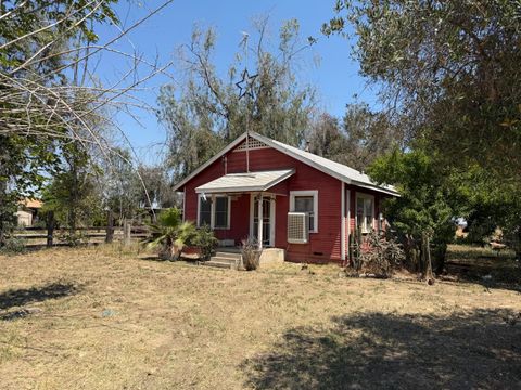 Photo of 30614 Road 52, Visalia, CA 93291 (MLS # 241576)