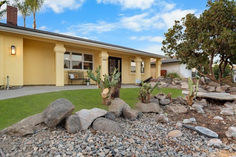 Photo of 3440 W Pryor Avenue W, Visalia, CA 93277 (MLS # 244063)